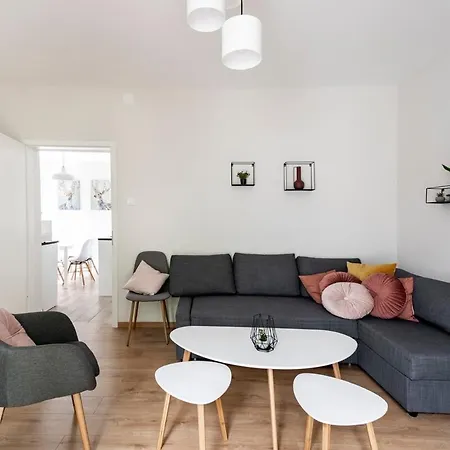 Holiday home Play And Relax In Lake-parkside Cozy Family Retreat - Jegenye Zamardi