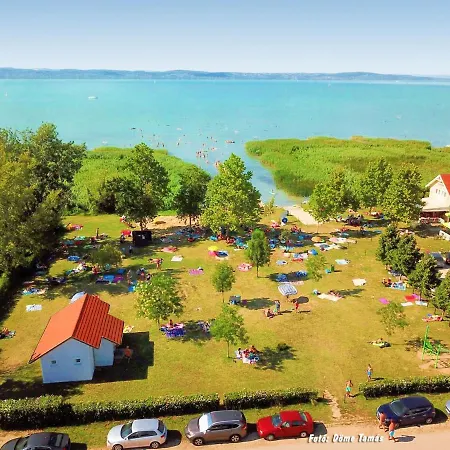 Play And Relax In Lake-parkside Cozy Family Retreat - Jegenye *