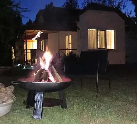 Play And Relax In Lake-parkside Cozy Family Retreat - Jegenye Zamardi