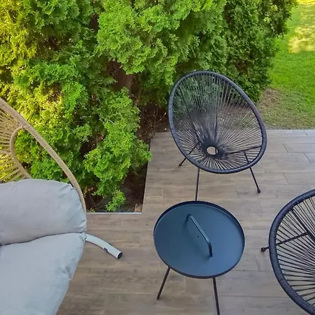 Play And Relax In Lake-parkside Cozy Family Retreat - Jegenye * زاماردي