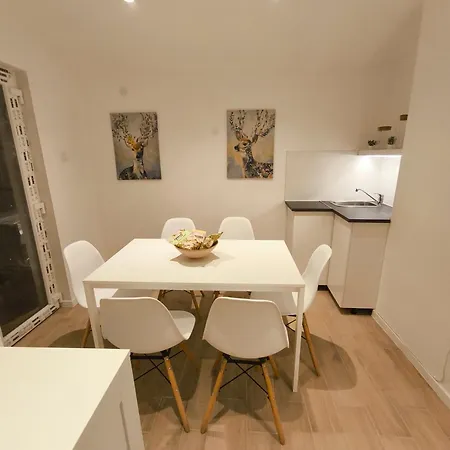 Play And Relax In Lake-parkside Cozy Family Retreat - Jegenye Holiday home Zamardi