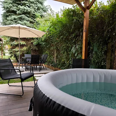 Play And Relax In Lake-parkside Cozy Family Retreat - Jegenye Prázdninový dům *